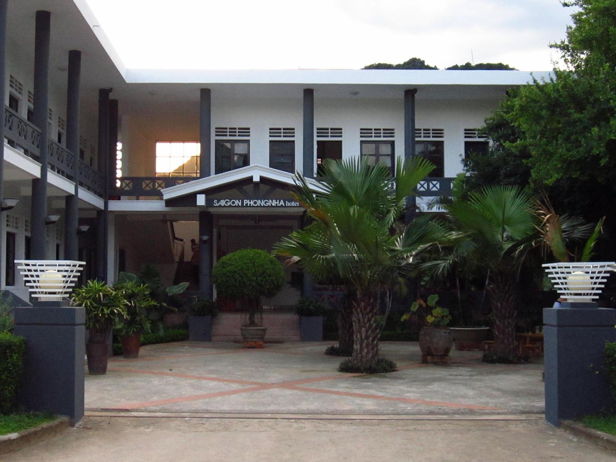 Sai Gon Phong Nha Hotel Донгхой Экстерьер фото