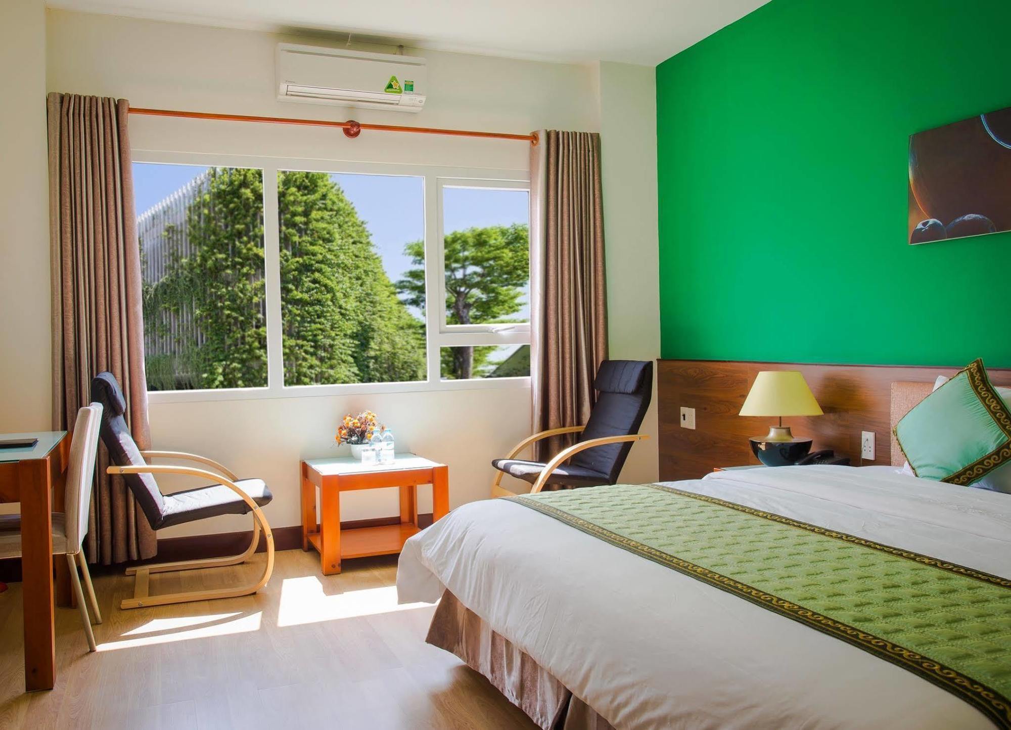 Sai Gon Phong Nha Hotel Донгхой Экстерьер фото